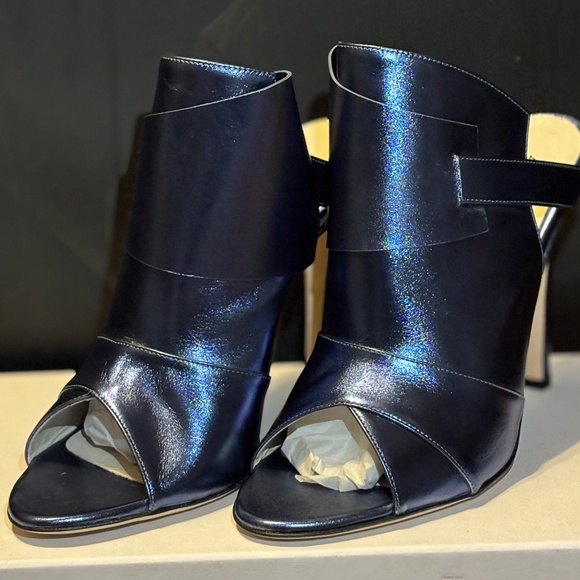 Chris Donovan High Heel - Picture 1 of 7